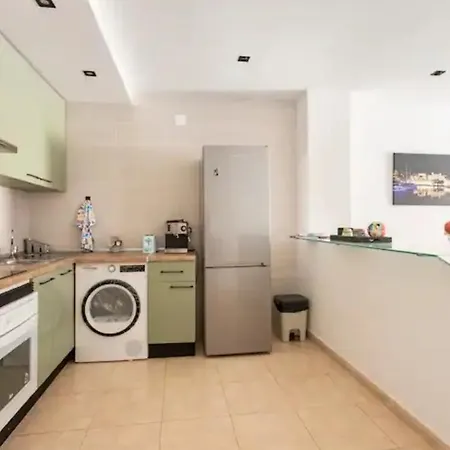 Castelplace Con Plaza De Garage Incluida, Free Parking And Ac Apartment *
