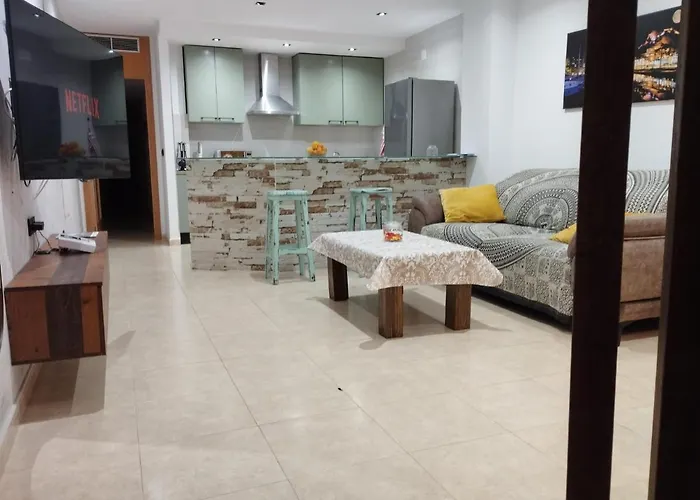 Apartment Castelplace Con Plaza De Garage Incluida, Free Parking And Ac