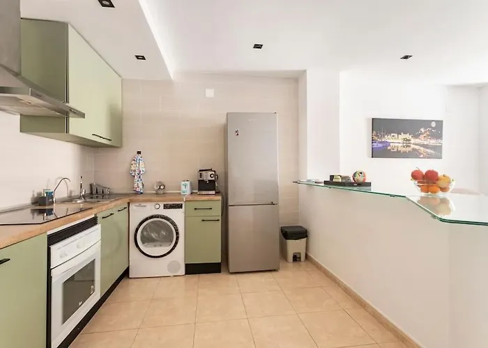 Apartment Castelplace Con Plaza De Garage Incluida, Free Parking And Ac