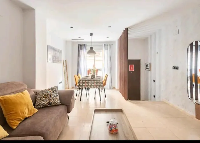 Apartment Castelplace Con Plaza De Garage Incluida, Free Parking And Ac